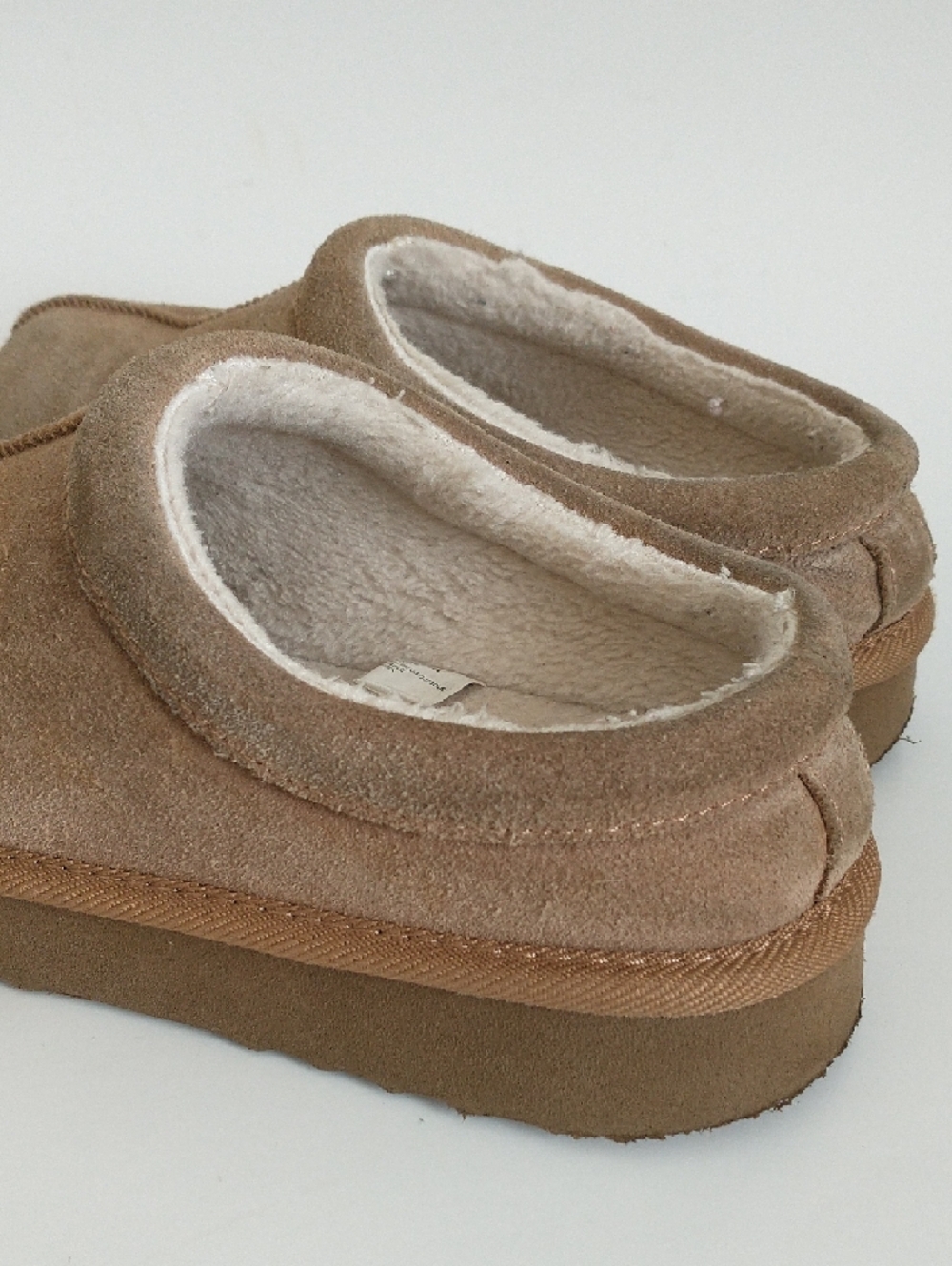 Women’s Cozy Suede Mule Slippers Size 7 Light Brown Plush Lined UGG Style - Picture 4 of 9